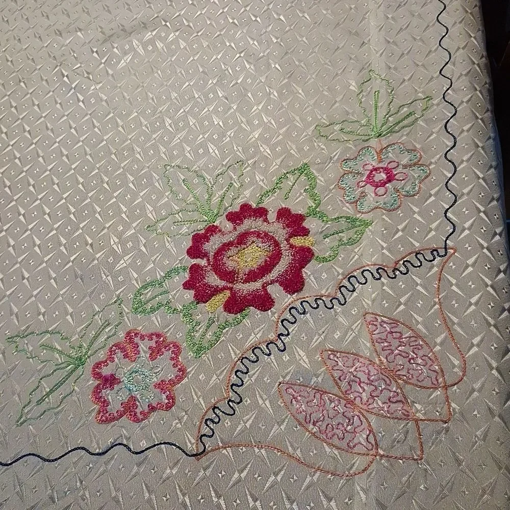 White silk patterened 68